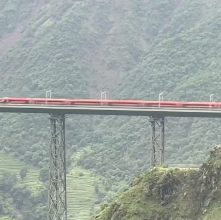 Vande Bharat Sets New Speed Milestone on Chenab Bridge